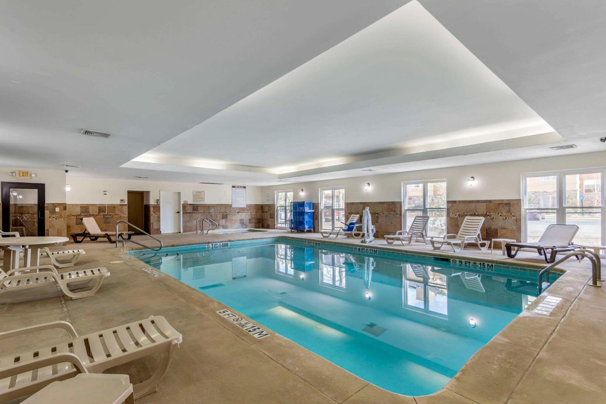 Comfort Suites Macon Exteriér fotografie